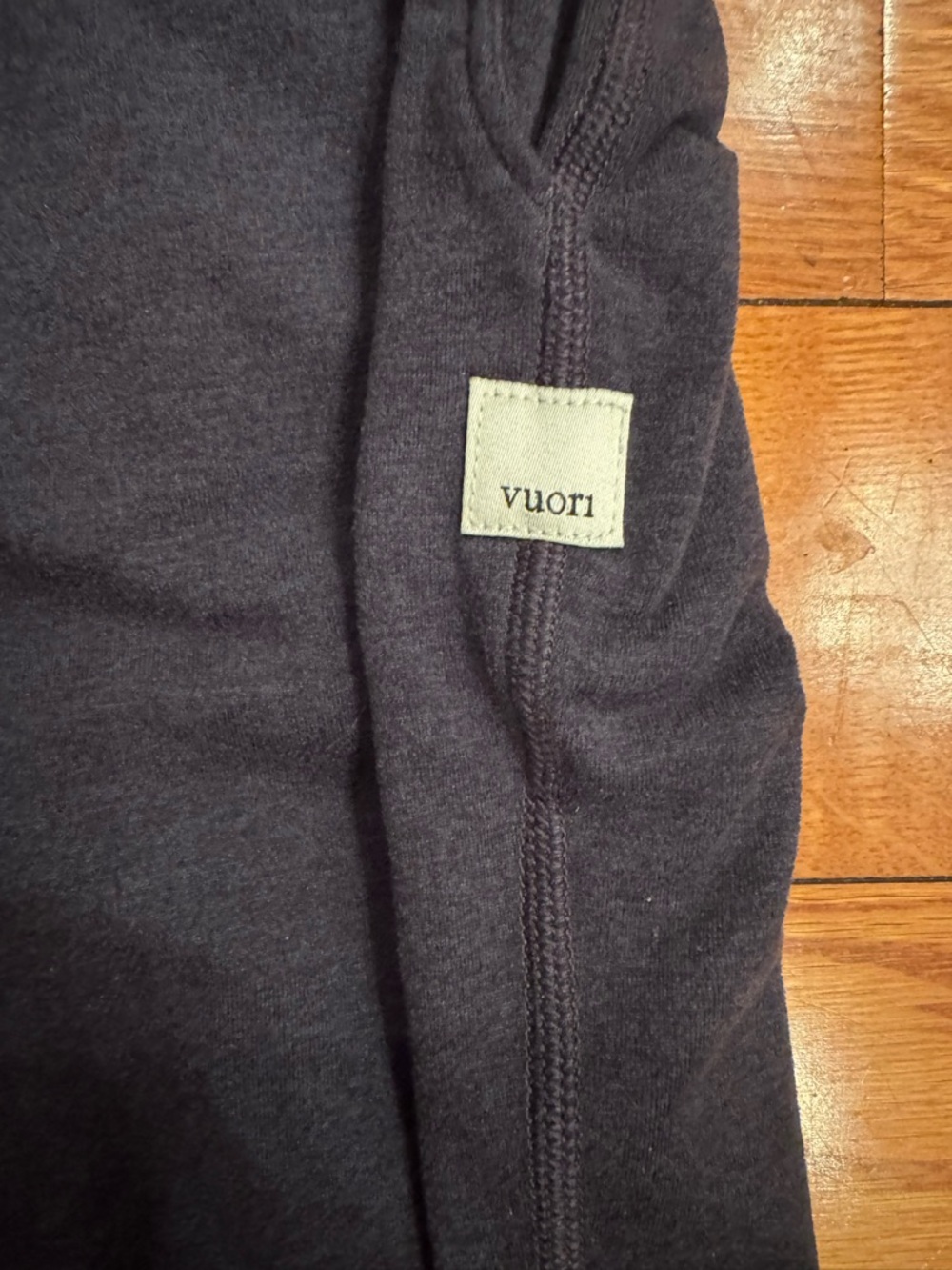 Vuori Women’s Gray/Black Performance Joggers - Picture 2 of 8